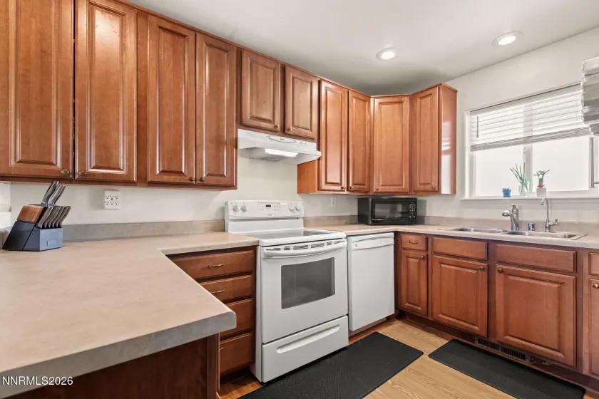 794 Karry, Fallon, Nevada 89406, 3 Bedrooms Bedrooms, ,2 BathroomsBathrooms,Residential,Residential,Karry,260003656