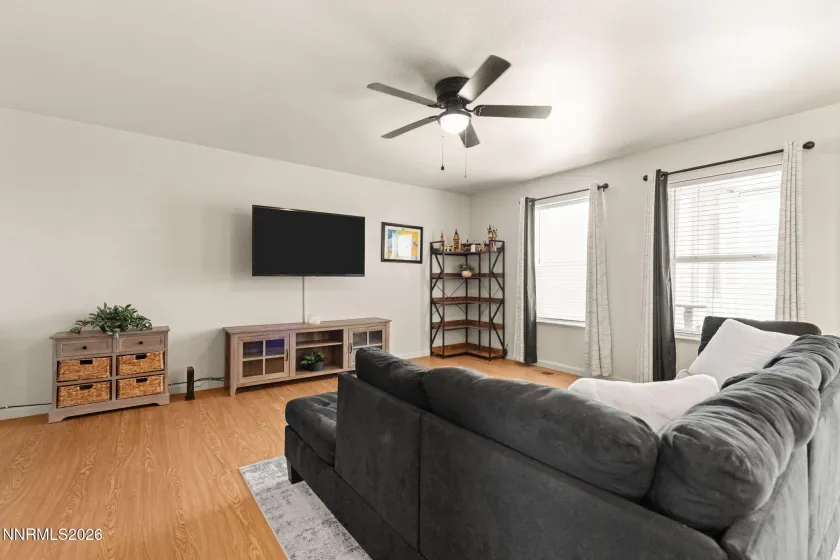 794 Karry, Fallon, Nevada 89406, 3 Bedrooms Bedrooms, ,2 BathroomsBathrooms,Residential,Residential,Karry,260003656