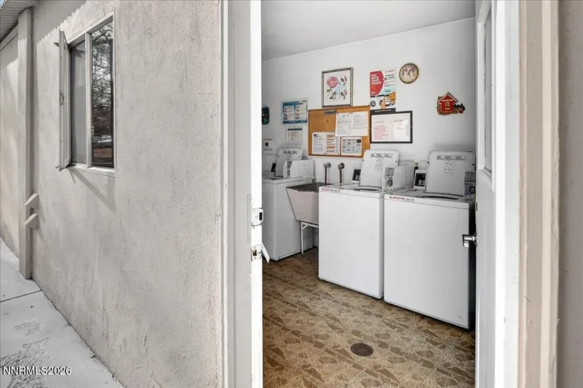 1945 4th, Sparks, Nevada 89431, 2 Bedrooms Bedrooms, ,1 BathroomBathrooms,Residential,Residential,4th,260003697