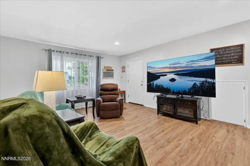 1945 4th, Sparks, Nevada 89431, 2 Bedrooms Bedrooms, ,1 BathroomBathrooms,Residential,Residential,4th,260003697