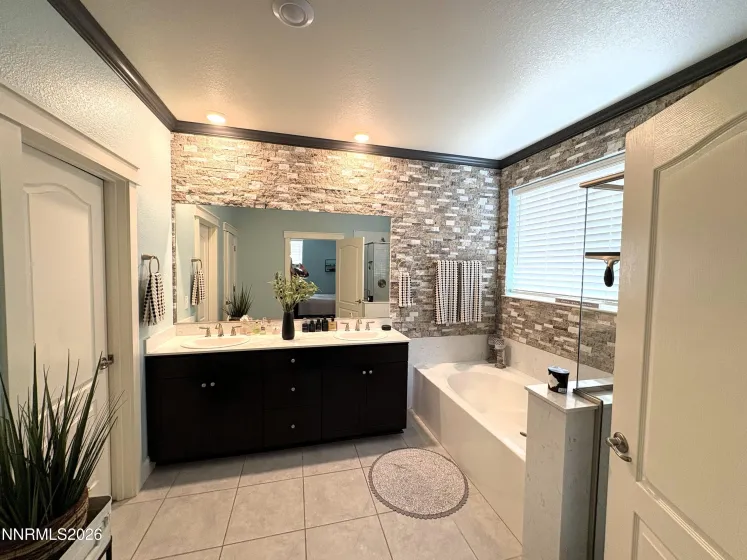 6150 Red Stable, Sparks, Nevada 89436, 4 Bedrooms Bedrooms, ,3 BathroomsBathrooms,Residential,Residential,Red Stable,260003708