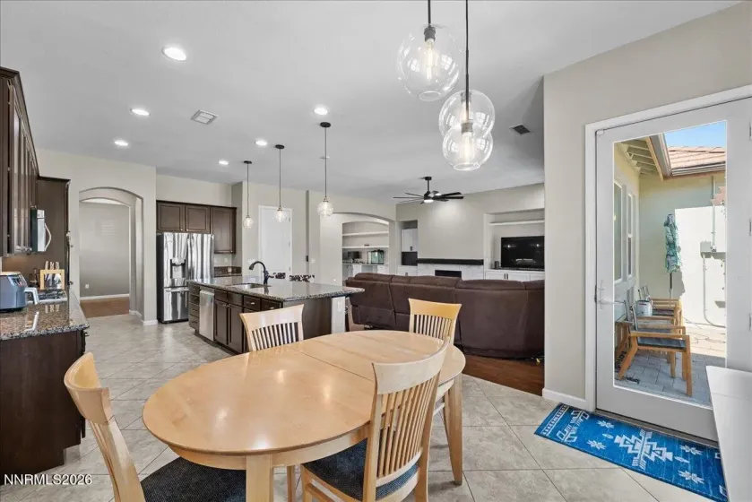 7939 Orange Plains, Sparks, Nevada 89436, 4 Bedrooms Bedrooms, ,3 BathroomsBathrooms,Residential,Residential,Orange Plains,260003709