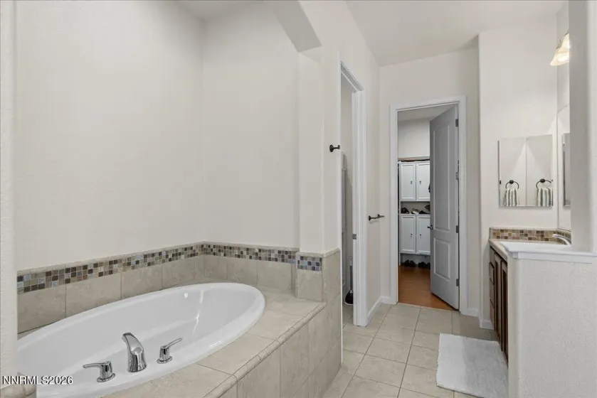 7939 Orange Plains, Sparks, Nevada 89436, 4 Bedrooms Bedrooms, ,3 BathroomsBathrooms,Residential,Residential,Orange Plains,260003709