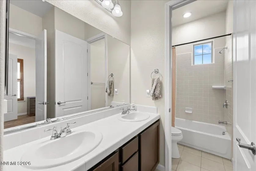 7939 Orange Plains, Sparks, Nevada 89436, 4 Bedrooms Bedrooms, ,3 BathroomsBathrooms,Residential,Residential,Orange Plains,260003709