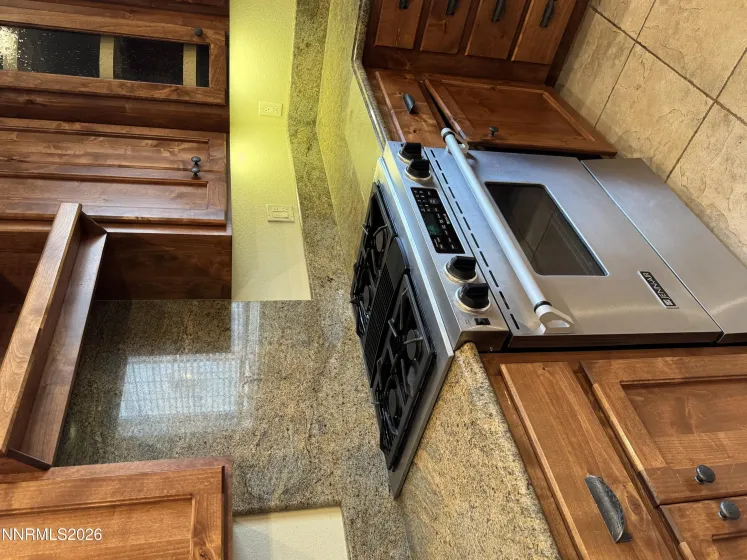 2020 Rocking Horse, Gardnerville, Nevada 89410, 3 Bedrooms Bedrooms, ,3 BathroomsBathrooms,Residential,Residential,Rocking Horse,260003711