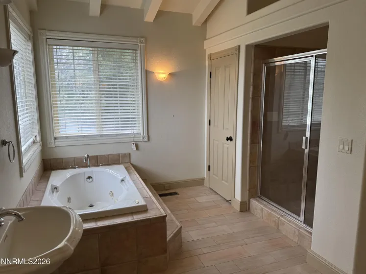 2020 Rocking Horse, Gardnerville, Nevada 89410, 3 Bedrooms Bedrooms, ,3 BathroomsBathrooms,Residential,Residential,Rocking Horse,260003711