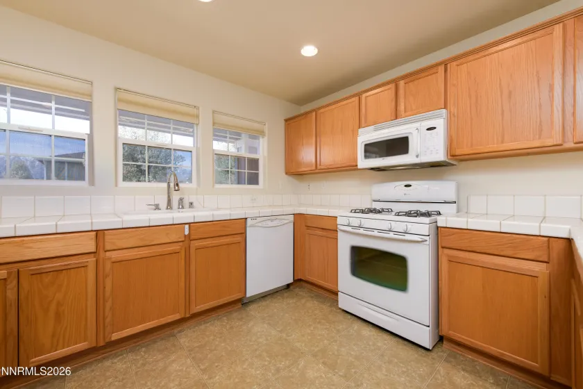 1349 Mountain Ash, Gardnerville, Nevada 89410, 3 Bedrooms Bedrooms, ,2 BathroomsBathrooms,Residential,Residential,Mountain Ash,260003712