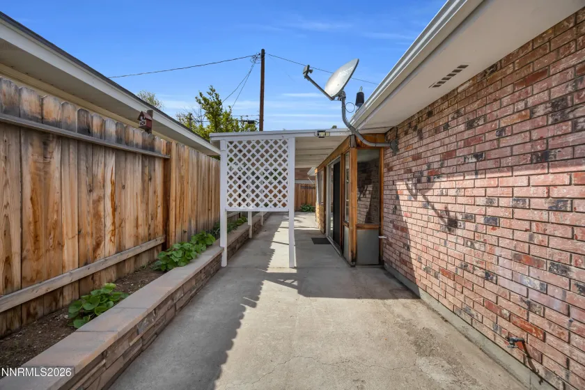 602 Poplar, Carson City, Nevada 89703, 3 Bedrooms Bedrooms, ,2 BathroomsBathrooms,Residential,Residential,Poplar,260003719