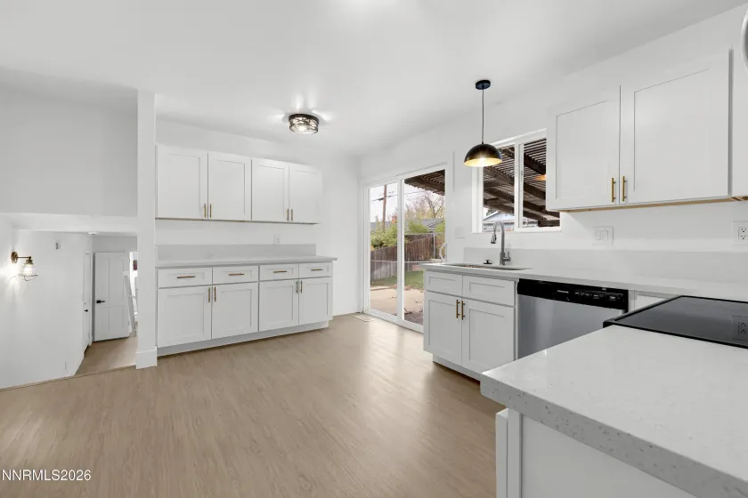 2560 Valmar, Reno, Nevada 89503, 3 Bedrooms Bedrooms, ,3 BathroomsBathrooms,Residential,Residential,Valmar,260003721