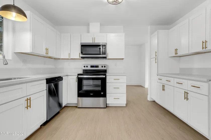 2560 Valmar, Reno, Nevada 89503, 3 Bedrooms Bedrooms, ,3 BathroomsBathrooms,Residential,Residential,Valmar,260003721