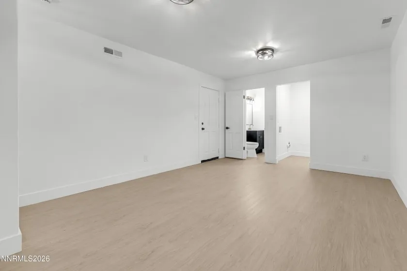 2560 Valmar, Reno, Nevada 89503, 3 Bedrooms Bedrooms, ,3 BathroomsBathrooms,Residential,Residential,Valmar,260003721