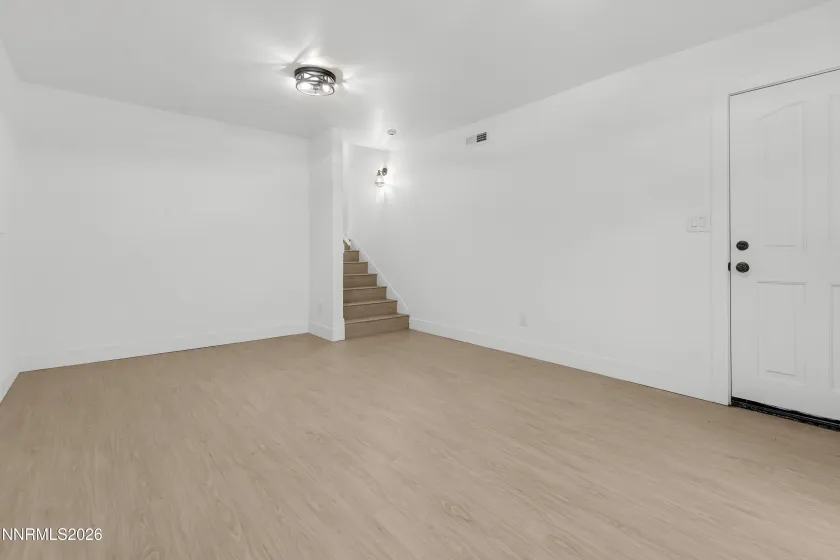 2560 Valmar, Reno, Nevada 89503, 3 Bedrooms Bedrooms, ,3 BathroomsBathrooms,Residential,Residential,Valmar,260003721