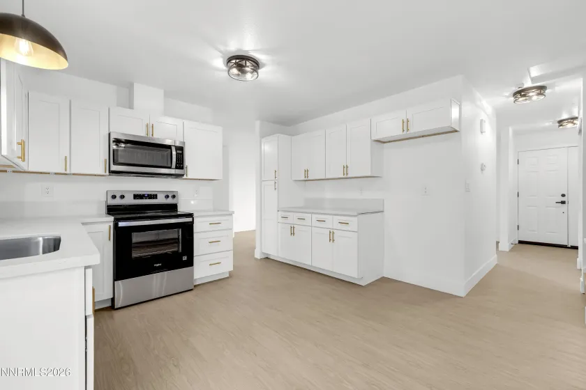 2560 Valmar, Reno, Nevada 89503, 3 Bedrooms Bedrooms, ,3 BathroomsBathrooms,Residential,Residential,Valmar,260003721