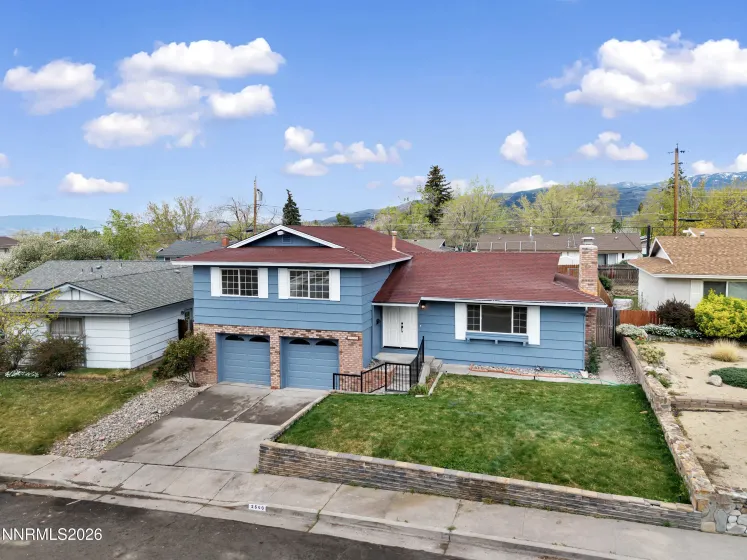 2560 Valmar, Reno, Nevada 89503, 3 Bedrooms Bedrooms, ,3 BathroomsBathrooms,Residential,Residential,Valmar,260003721