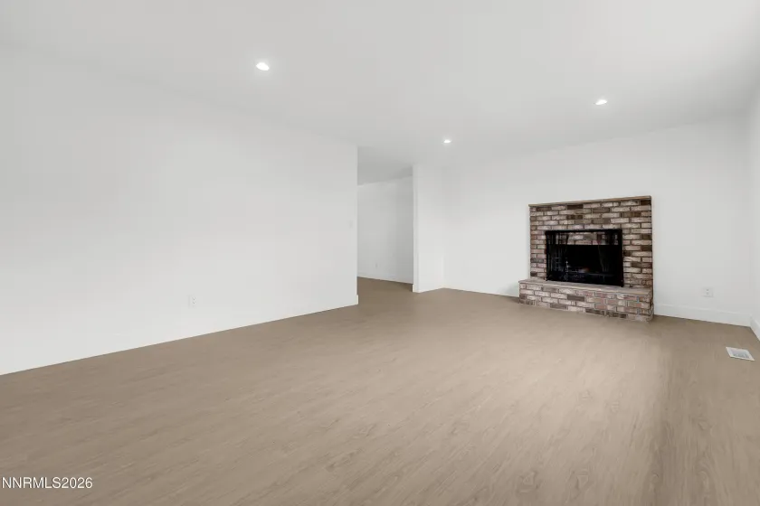 2560 Valmar, Reno, Nevada 89503, 3 Bedrooms Bedrooms, ,3 BathroomsBathrooms,Residential,Residential,Valmar,260003721