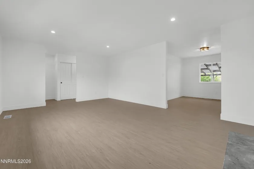 2560 Valmar, Reno, Nevada 89503, 3 Bedrooms Bedrooms, ,3 BathroomsBathrooms,Residential,Residential,Valmar,260003721