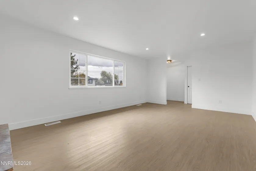 2560 Valmar, Reno, Nevada 89503, 3 Bedrooms Bedrooms, ,3 BathroomsBathrooms,Residential,Residential,Valmar,260003721