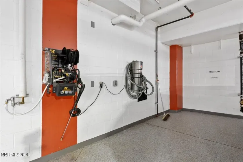 HOA Amenity - Car Detailing Station