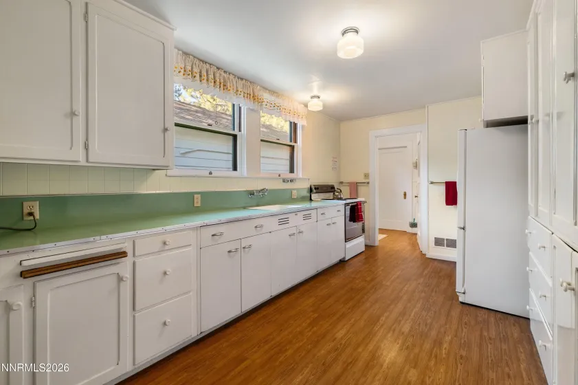 616 Lake Shore, Zephyr Cove, Nevada 89448, 5 Bedrooms Bedrooms, ,4 BathroomsBathrooms,Residential,Residential,Lake Shore,260003725