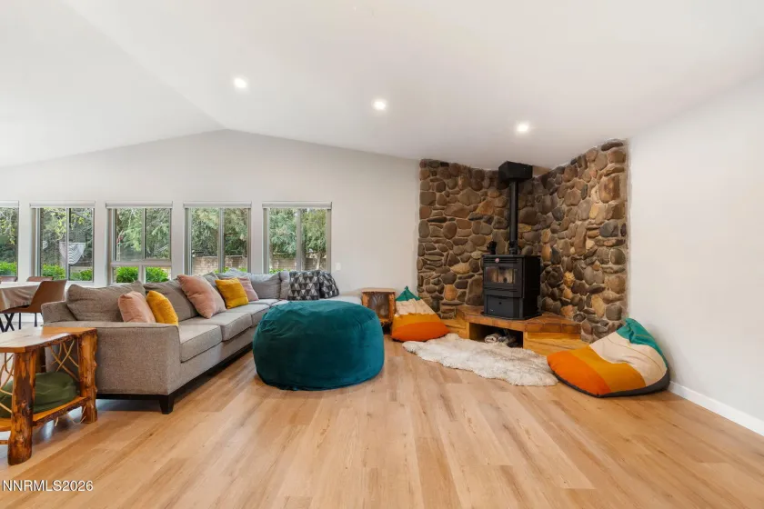 20980 Eaton, Reno, Nevada 89521, 4 Bedrooms Bedrooms, ,3 BathroomsBathrooms,Residential,Residential,Eaton,260003730