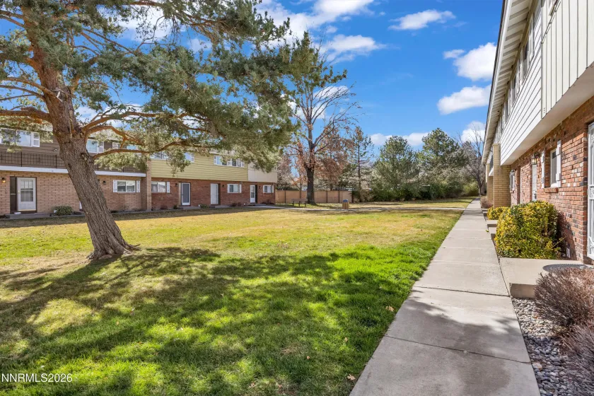 577 Smithridge, Reno, Nevada 89502, 2 Bedrooms Bedrooms, ,2 BathroomsBathrooms,Residential,Residential,Smithridge,260002795