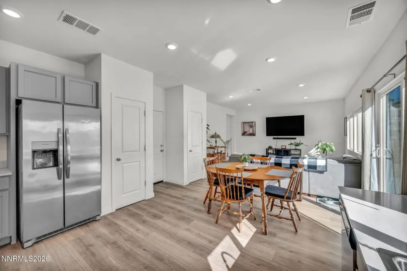 8830 Gazing Star, Reno, Nevada 89506, 3 Bedrooms Bedrooms, ,3 BathroomsBathrooms,Residential,Residential,Gazing Star,260003731