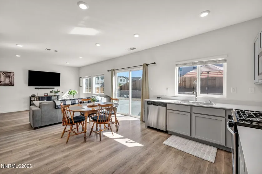 8830 Gazing Star, Reno, Nevada 89506, 3 Bedrooms Bedrooms, ,3 BathroomsBathrooms,Residential,Residential,Gazing Star,260003731