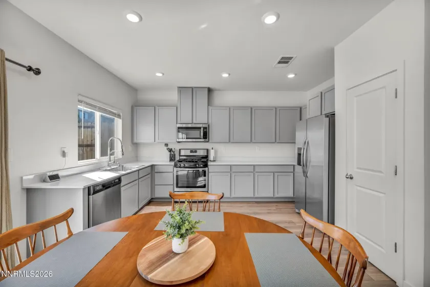 8830 Gazing Star, Reno, Nevada 89506, 3 Bedrooms Bedrooms, ,3 BathroomsBathrooms,Residential,Residential,Gazing Star,260003731