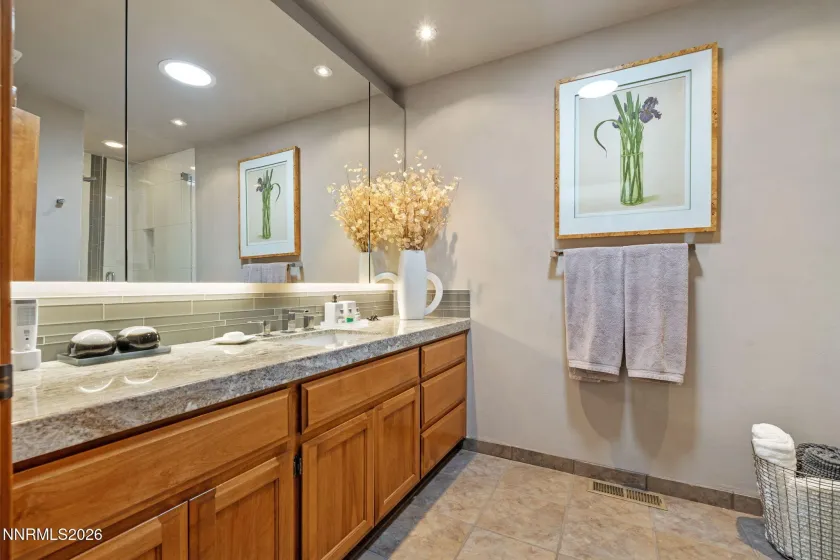 1425 Copper, Reno, Nevada 89519, 2 Bedrooms Bedrooms, ,3 BathroomsBathrooms,Residential,Residential,Copper,260003733