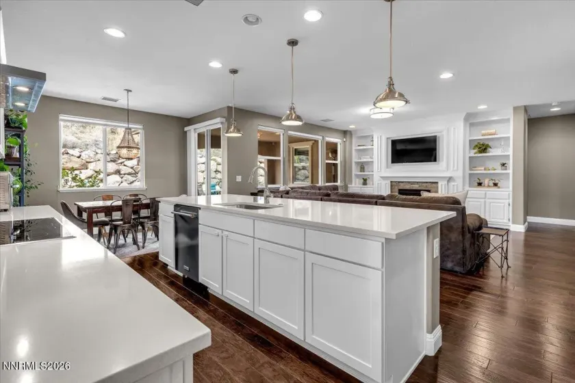 1697 Crescent Pointe, Reno, Nevada 89523, 4 Bedrooms Bedrooms, ,4 BathroomsBathrooms,Residential,Residential,Crescent Pointe,260003737