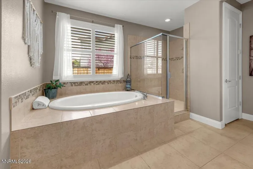 1697 Crescent Pointe, Reno, Nevada 89523, 4 Bedrooms Bedrooms, ,4 BathroomsBathrooms,Residential,Residential,Crescent Pointe,260003737