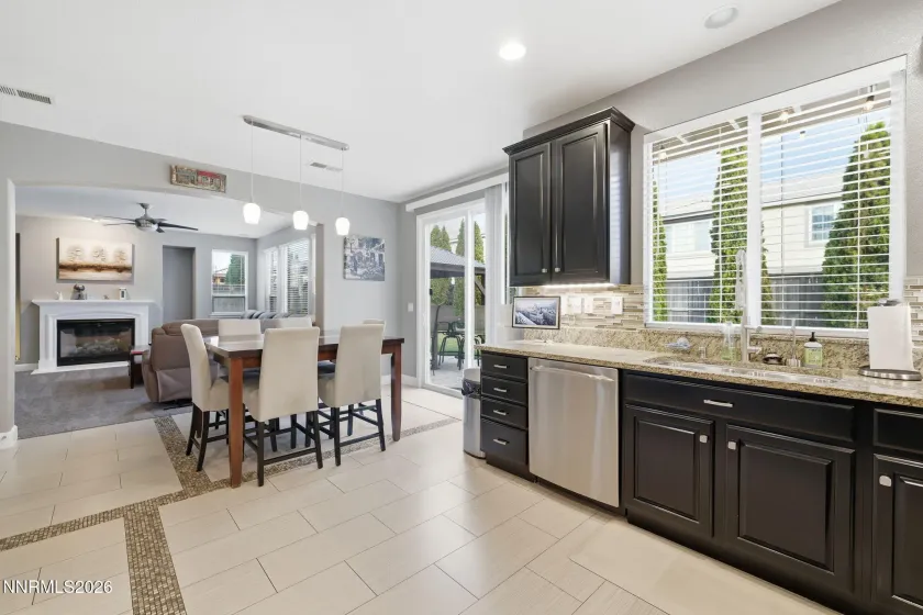 7120 High Hill, Sparks, Nevada 89436, 4 Bedrooms Bedrooms, ,3 BathroomsBathrooms,Residential,Residential,High Hill,260003740