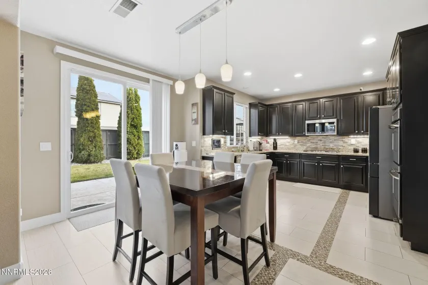 7120 High Hill, Sparks, Nevada 89436, 4 Bedrooms Bedrooms, ,3 BathroomsBathrooms,Residential,Residential,High Hill,260003740