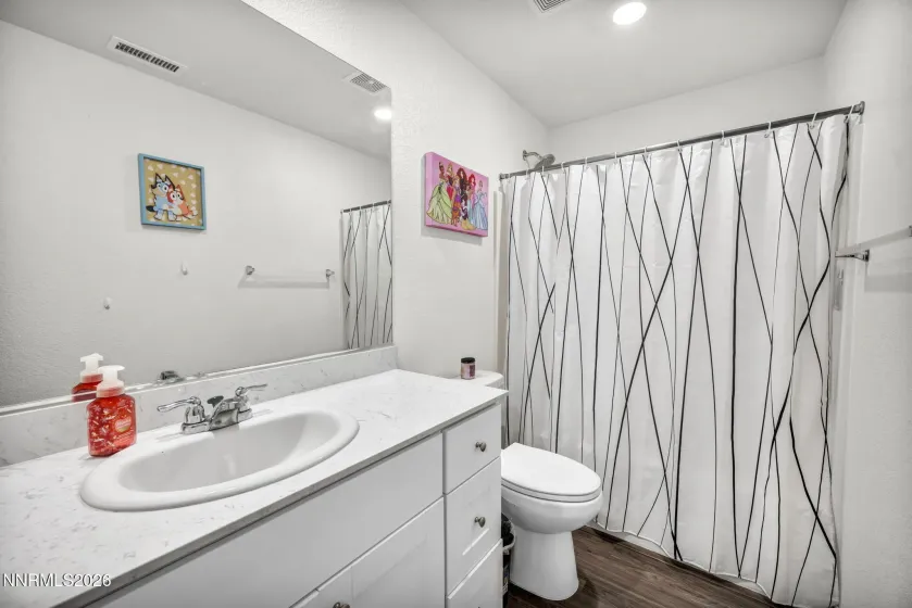 8982 Wolf River, Reno, Nevada 89506, 4 Bedrooms Bedrooms, ,3 BathroomsBathrooms,Residential,Residential,Wolf River,260003743