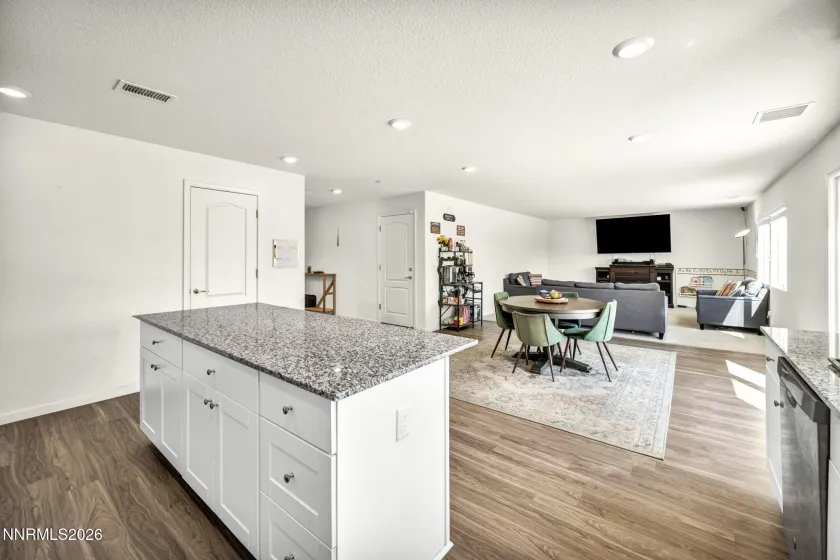 8982 Wolf River, Reno, Nevada 89506, 4 Bedrooms Bedrooms, ,3 BathroomsBathrooms,Residential,Residential,Wolf River,260003743