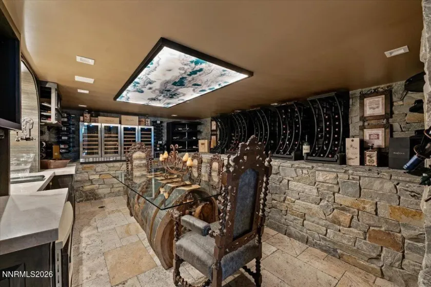 Wine cellar/tasting room