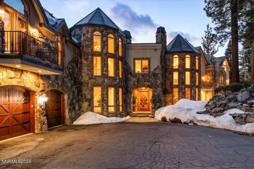 969 Fairview, Incline Village, Nevada 89451, 10 Bedrooms Bedrooms, ,15 BathroomsBathrooms,Residential,Residential,Fairview,260003734