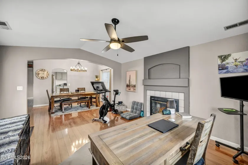 522 Sugarloaf, Dayton, Nevada 89403, 3 Bedrooms Bedrooms, ,2 BathroomsBathrooms,Residential,Residential,Sugarloaf,260003752