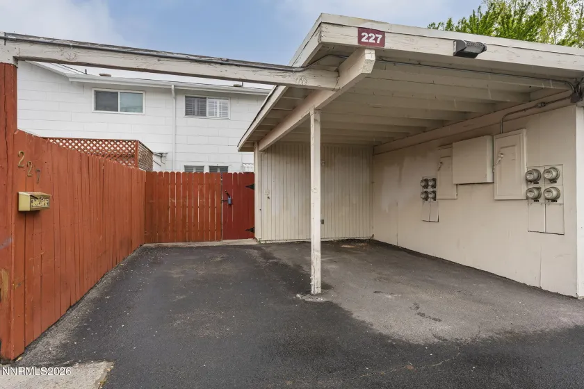 227 Smithridge, Reno, Nevada 89502, 2 Bedrooms Bedrooms, ,2 BathroomsBathrooms,Residential,Residential,Smithridge,260003757