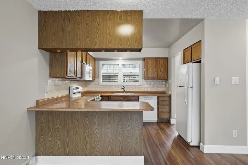 227 Smithridge, Reno, Nevada 89502, 2 Bedrooms Bedrooms, ,2 BathroomsBathrooms,Residential,Residential,Smithridge,260003757