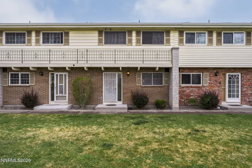 227 Smithridge, Reno, Nevada 89502, 2 Bedrooms Bedrooms, ,2 BathroomsBathrooms,Residential,Residential,Smithridge,260003757