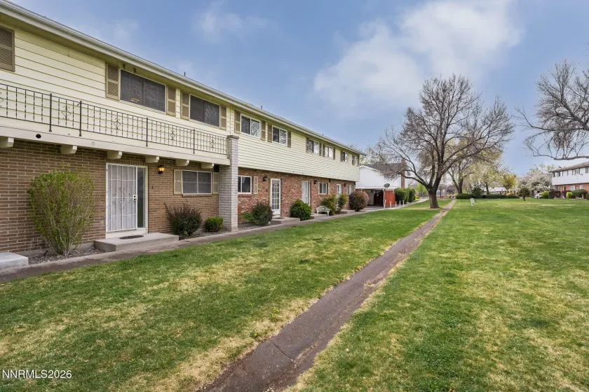 227 Smithridge, Reno, Nevada 89502, 2 Bedrooms Bedrooms, ,2 BathroomsBathrooms,Residential,Residential,Smithridge,260003757