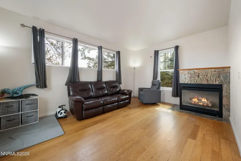 501 Warren, Reno, Nevada 89509, 2 Bedrooms Bedrooms, ,3 BathroomsBathrooms,Residential,Residential,Warren,260003758