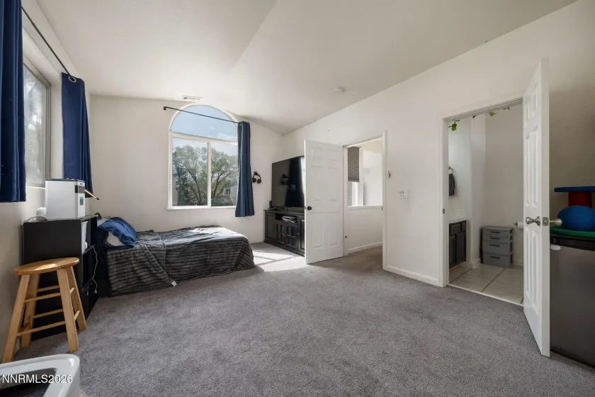 501 Warren, Reno, Nevada 89509, 2 Bedrooms Bedrooms, ,3 BathroomsBathrooms,Residential,Residential,Warren,260003758