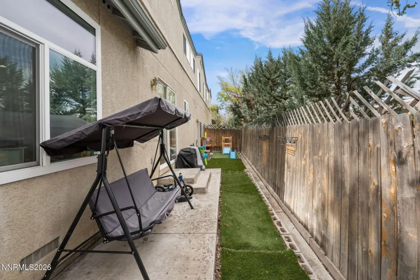 501 Warren, Reno, Nevada 89509, 2 Bedrooms Bedrooms, ,3 BathroomsBathrooms,Residential,Residential,Warren,260003758