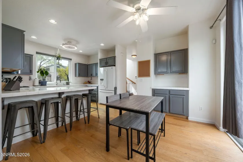 501 Warren, Reno, Nevada 89509, 2 Bedrooms Bedrooms, ,3 BathroomsBathrooms,Residential,Residential,Warren,260003758