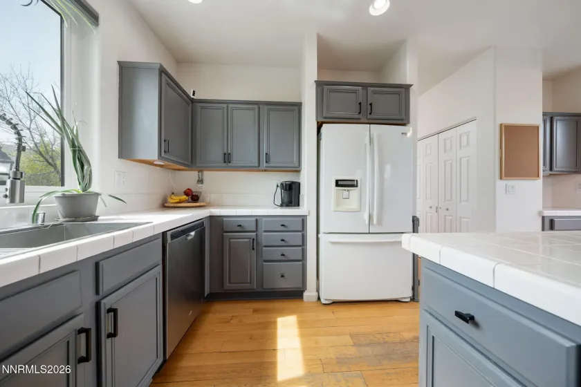 501 Warren, Reno, Nevada 89509, 2 Bedrooms Bedrooms, ,3 BathroomsBathrooms,Residential,Residential,Warren,260003758