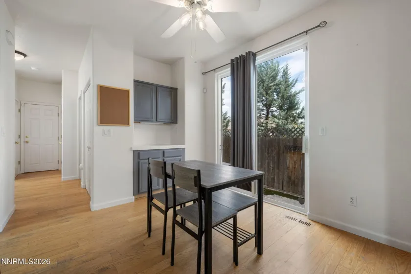 501 Warren, Reno, Nevada 89509, 2 Bedrooms Bedrooms, ,3 BathroomsBathrooms,Residential,Residential,Warren,260003758