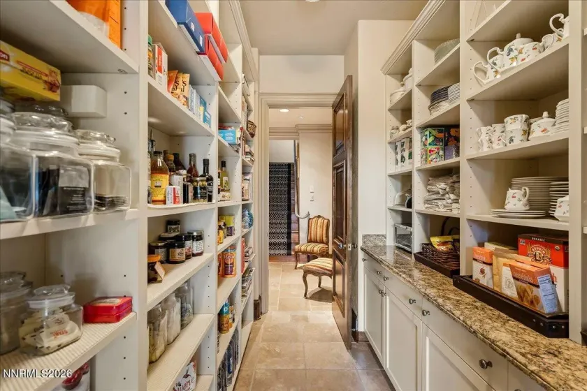 6025 Lake Geneva, Reno, Nevada 89511, 6 Bedrooms Bedrooms, ,6 BathroomsBathrooms,Residential,Residential,Lake Geneva,260003759