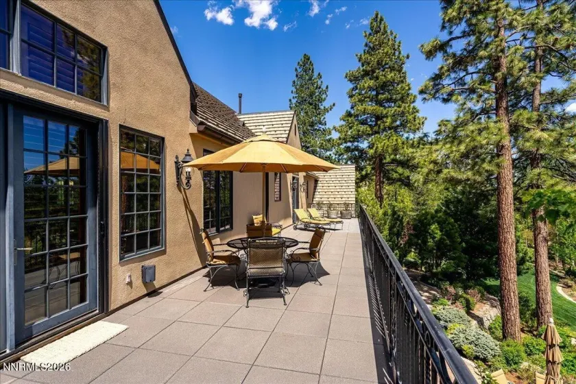 6025 Lake Geneva, Reno, Nevada 89511, 6 Bedrooms Bedrooms, ,6 BathroomsBathrooms,Residential,Residential,Lake Geneva,260003759